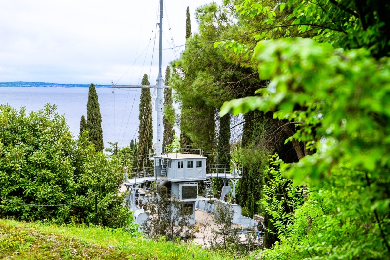 Il Vittoriale boat